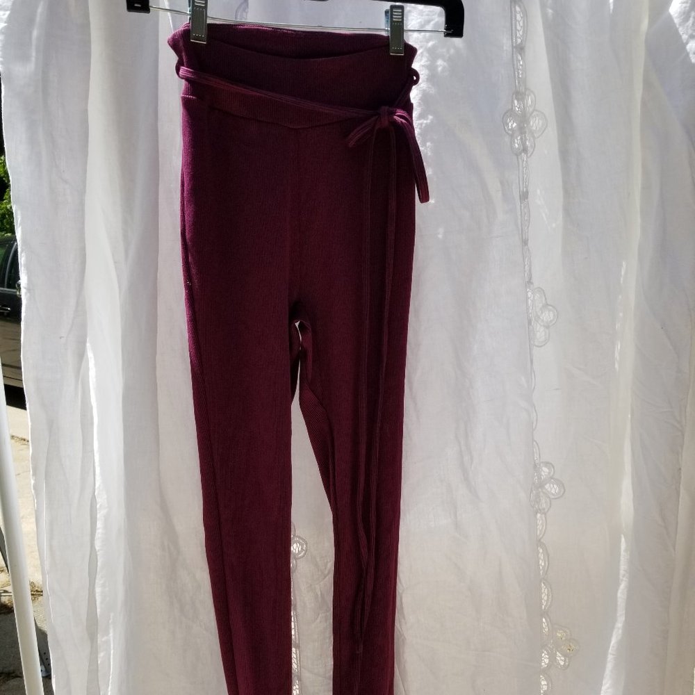 GYMSHARK Magenta High Waisted Knit Leggings W/ Removable Belt (S)